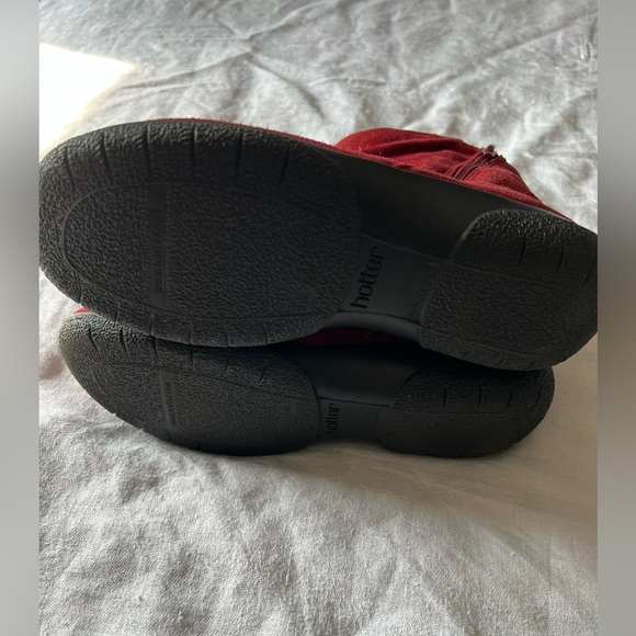 Hotter Whisper Stylish Red Suede Boots. Zipper. Like new. 71/2. - Picture 6 of 8